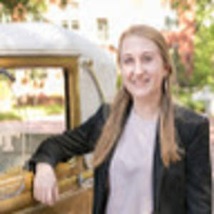 Meet your Posher, Hannah